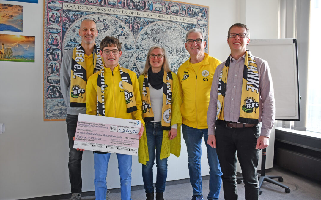 Riesenspende für das Team Bananenflanke Bonn/Rhein-Sieg