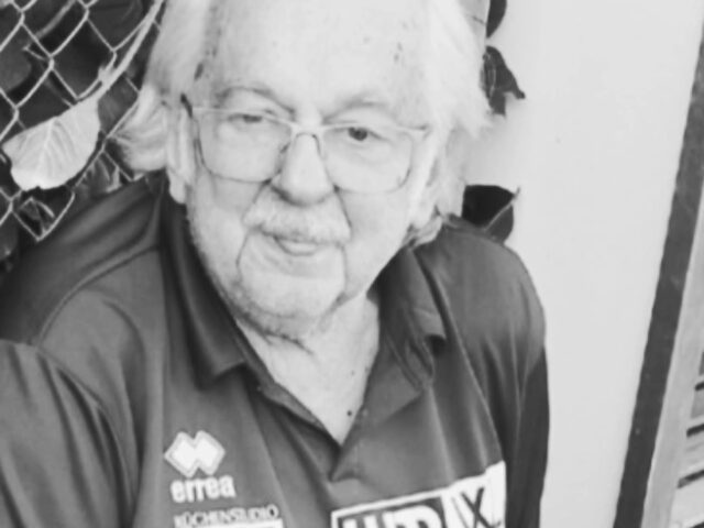 Trauer um unseren verstorbenen Trainer Helmut Wirth